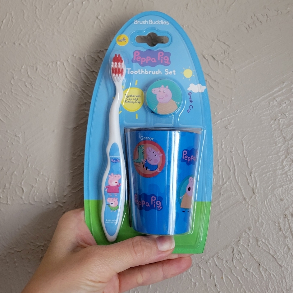 Peppa George Daddy Mommy Cup, Protective Cap and Toothbrush Set